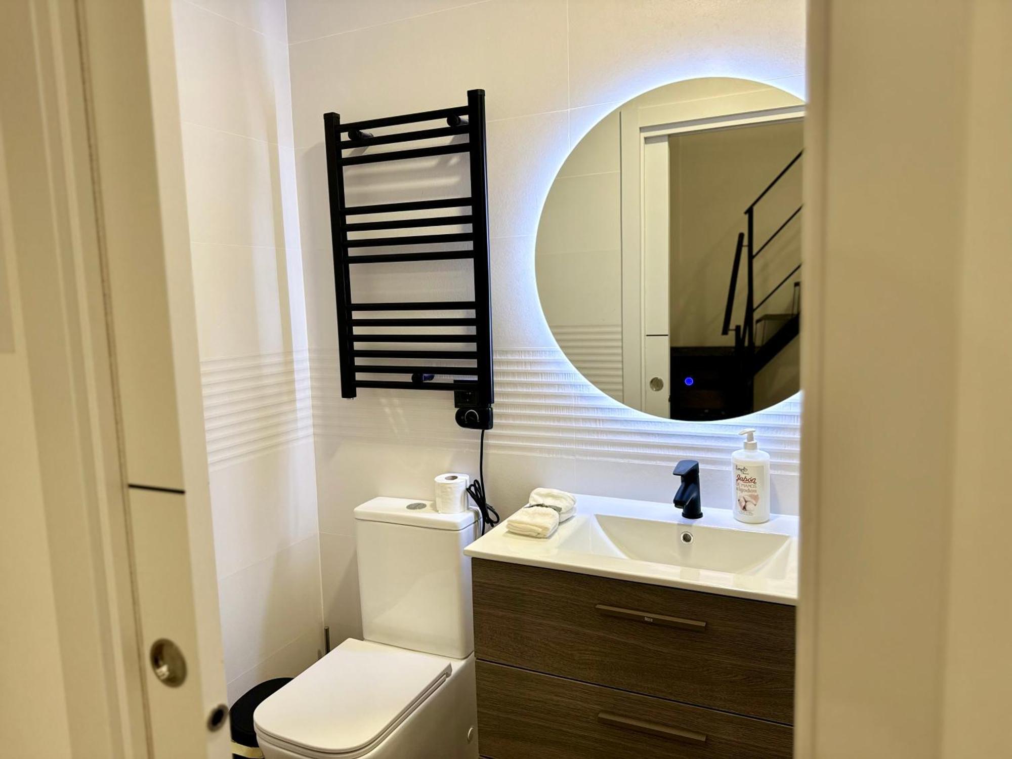 Apartamentos Castillejos Мадрид Екстериор снимка