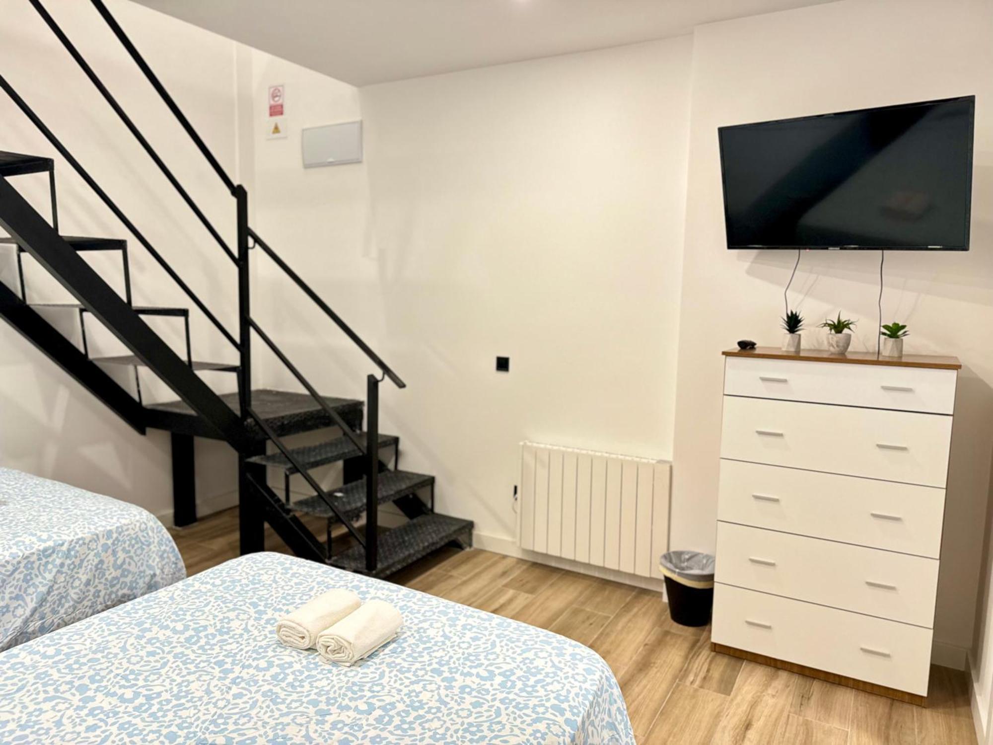 Apartamentos Castillejos Мадрид Екстериор снимка